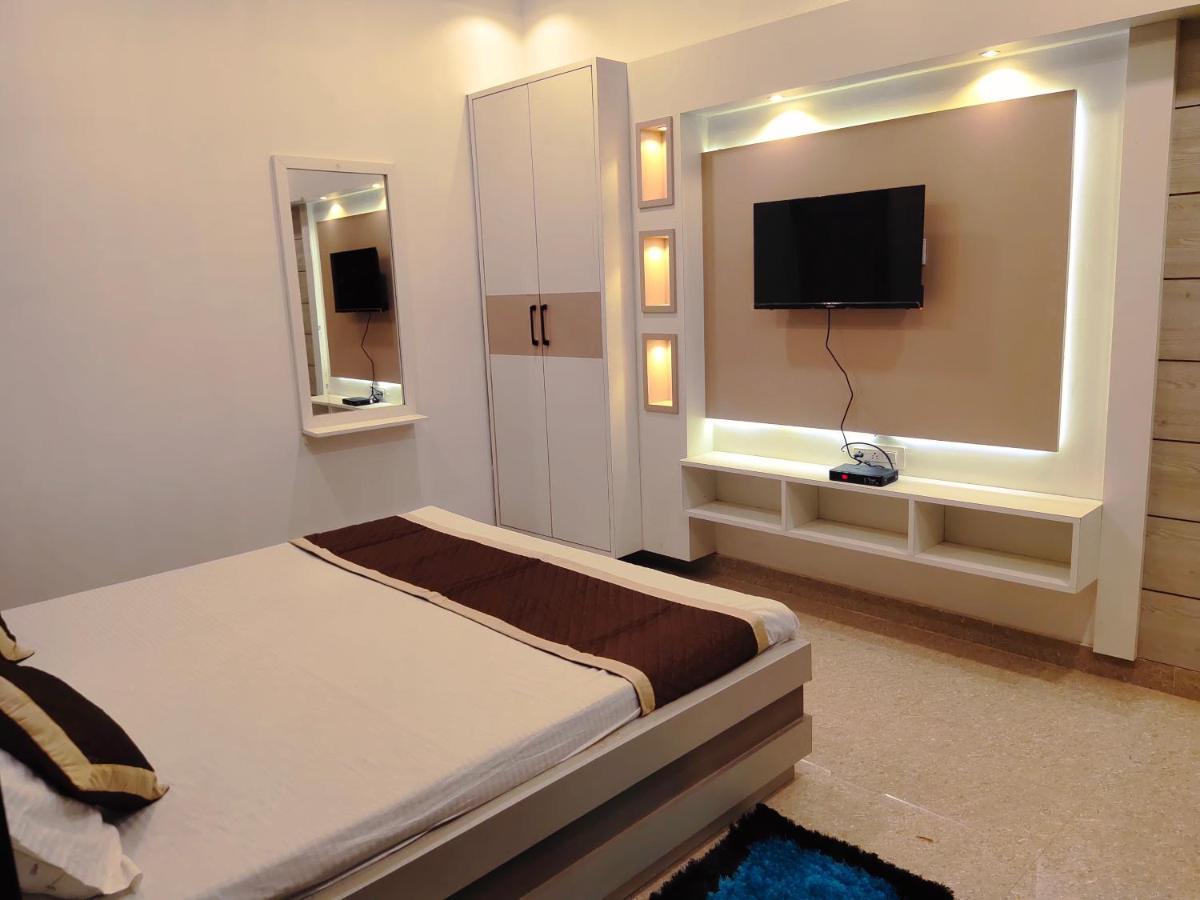 Hotel The Shree Jee Palace Mirzāpur Exterior photo
